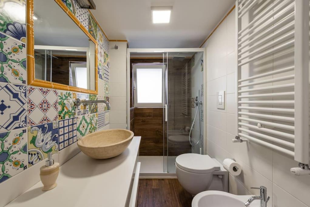 Central Loft Full Comfort Бари Екстериор снимка