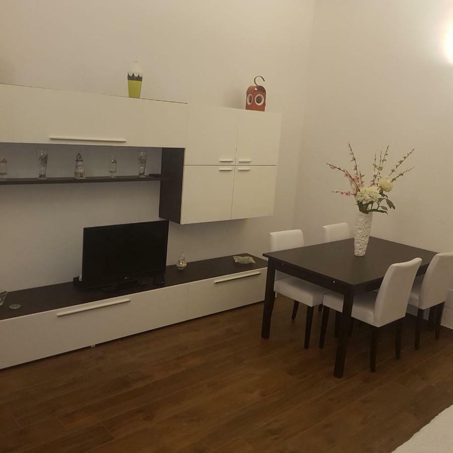 Central Loft Full Comfort Бари Екстериор снимка